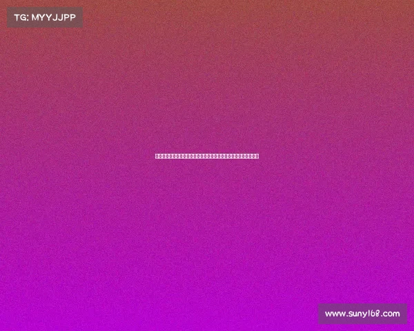 滕哈格使用无人机录制训练视频并通过屏幕与球员深入分析战术演练